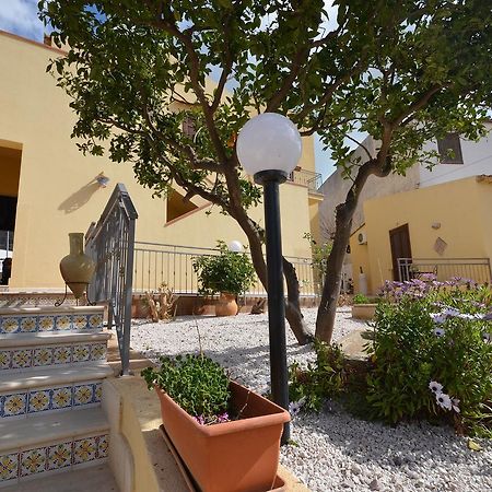 كاستيلوزو B&B Timpe Bianche المظهر الخارجي الصورة