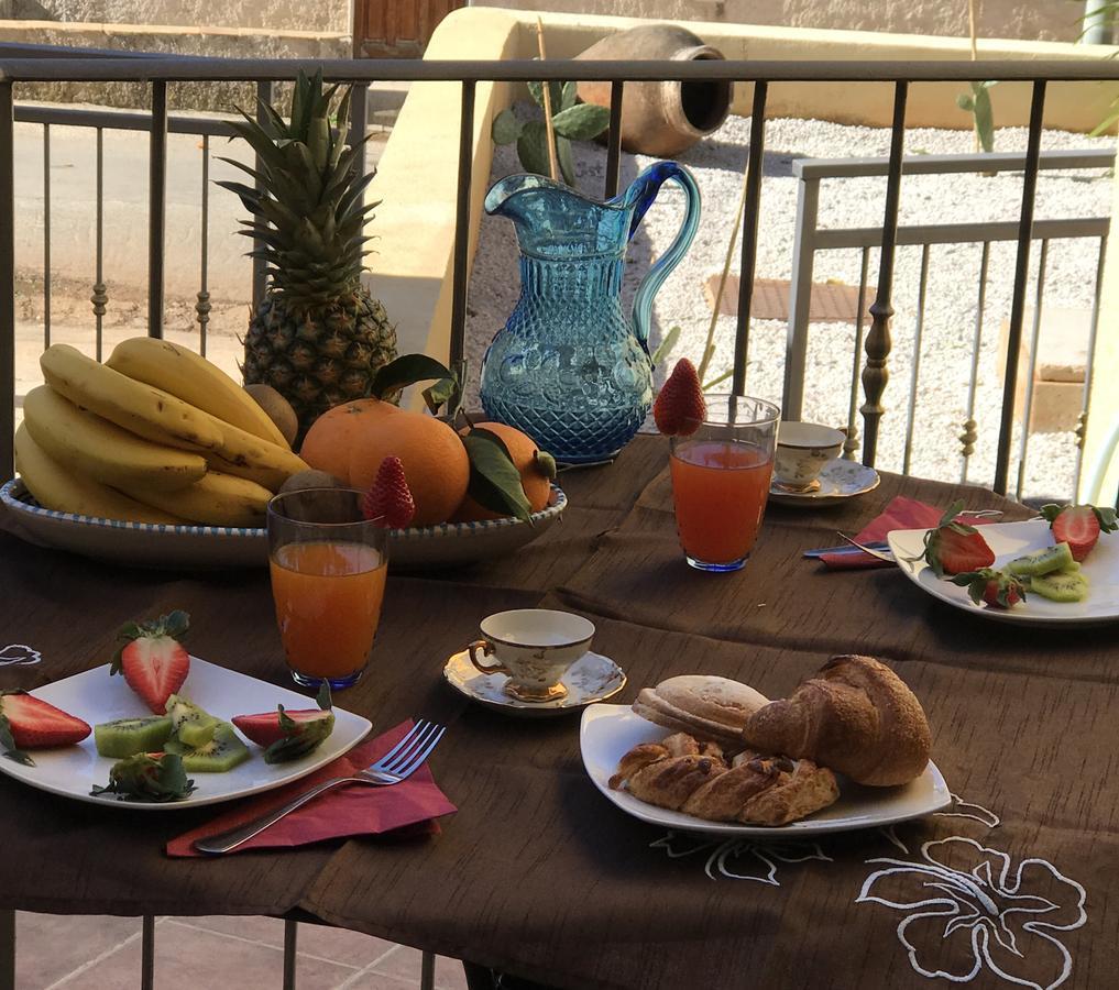 كاستيلوزو B&B Timpe Bianche المظهر الخارجي الصورة
